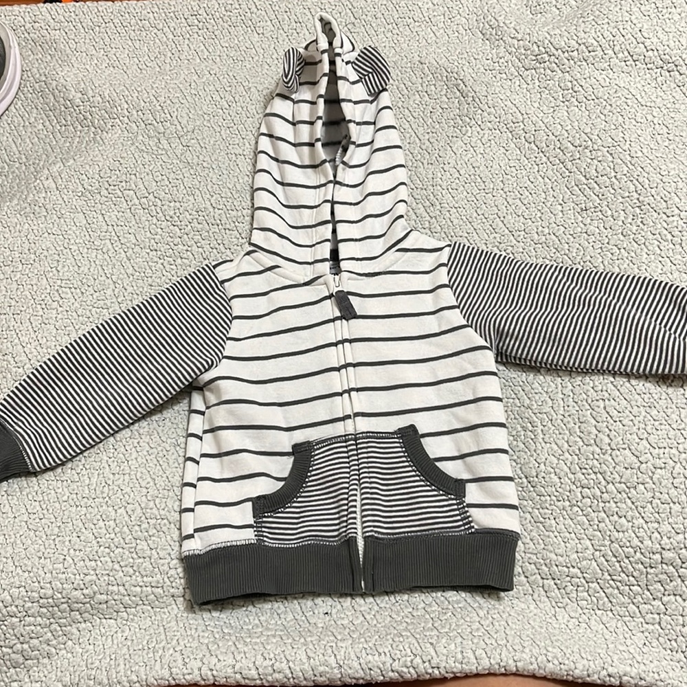 Baby sweater with Bear ears